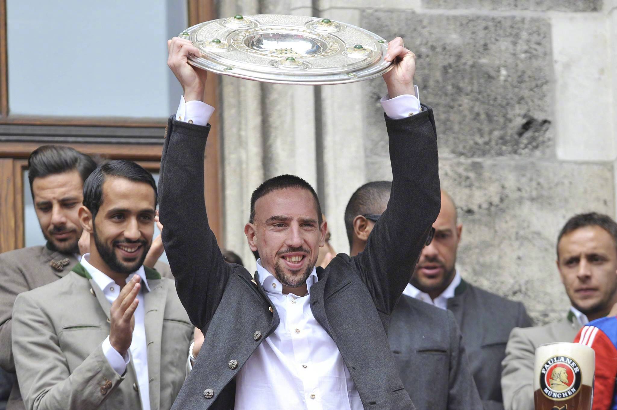 那不勒斯集结日迎来里程碑,志在德甲名次提升,信心回归,医务组通报恢复的简单介绍 那不勒斯集结日迎来里程碑,志在德甲名次提升,信心回归,医务组通报恢复的简单介绍