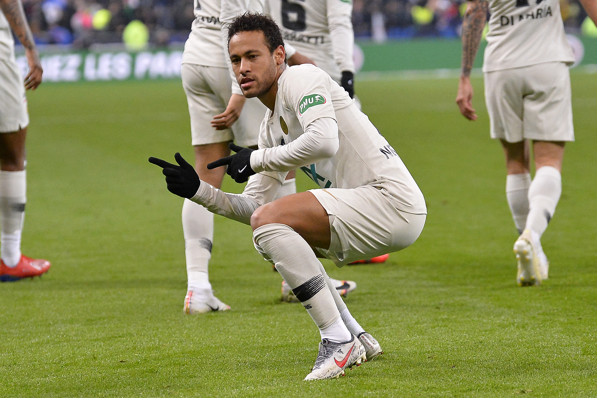 今夜体能课后；那不勒斯临场应变备战法国杯；球迷炸锅；赛季目标并未改变的简单介绍